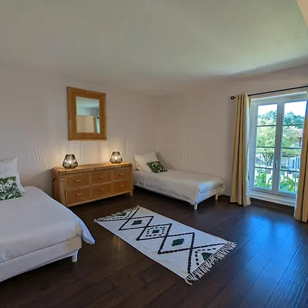 Domaine Du Faure Bed and breakfast Chadurie